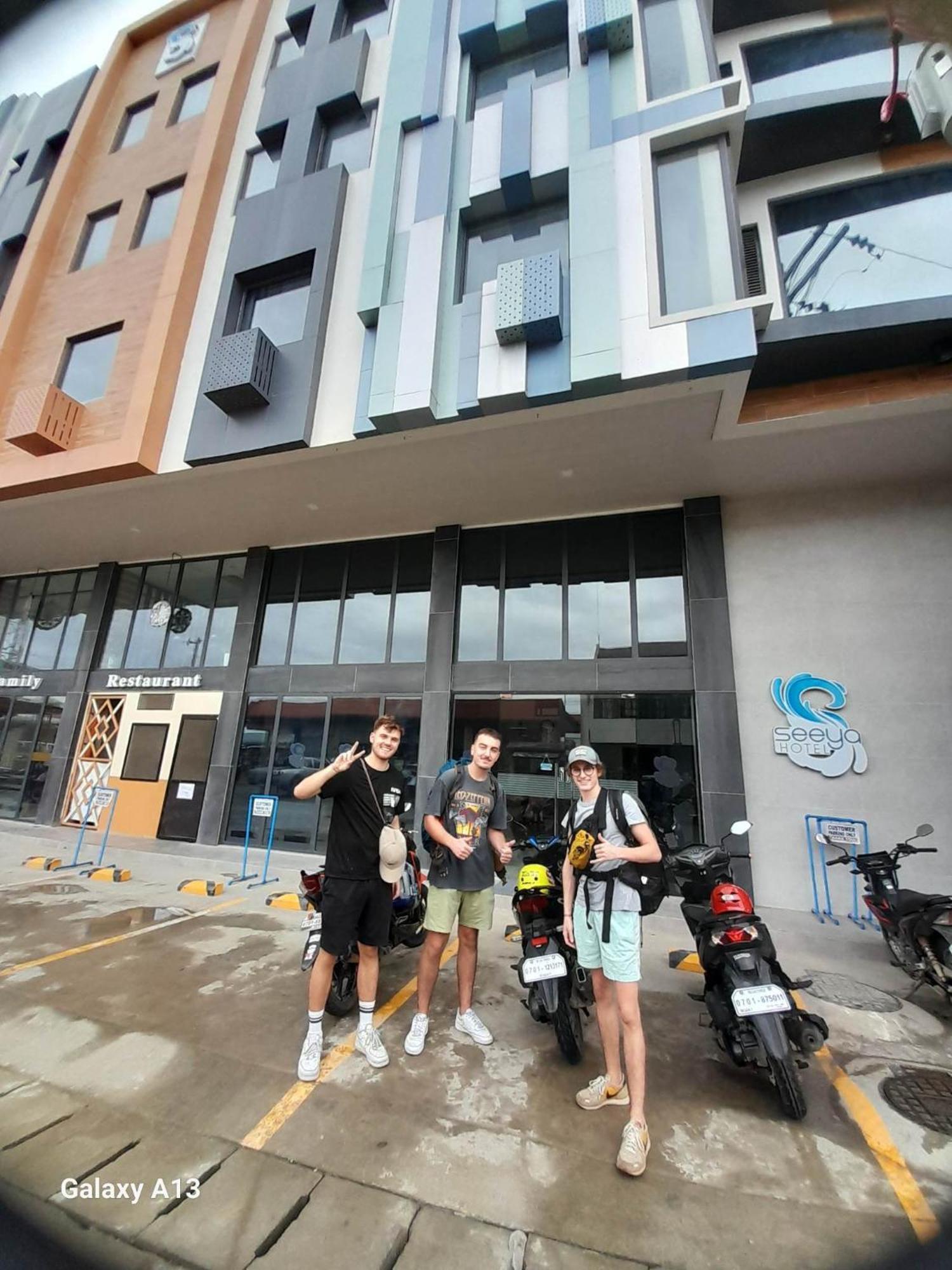 Seeya Hotel Tubigon Esterno foto
